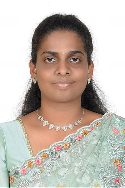 Dr.Mona.E